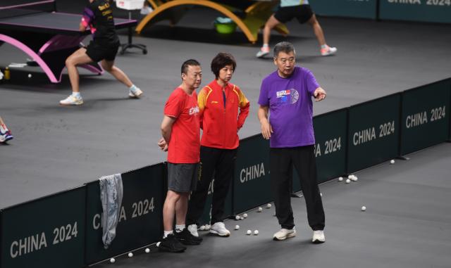 开云平台-张怡宁邓亚萍王楠分享备战经验 助力国乒女队集训